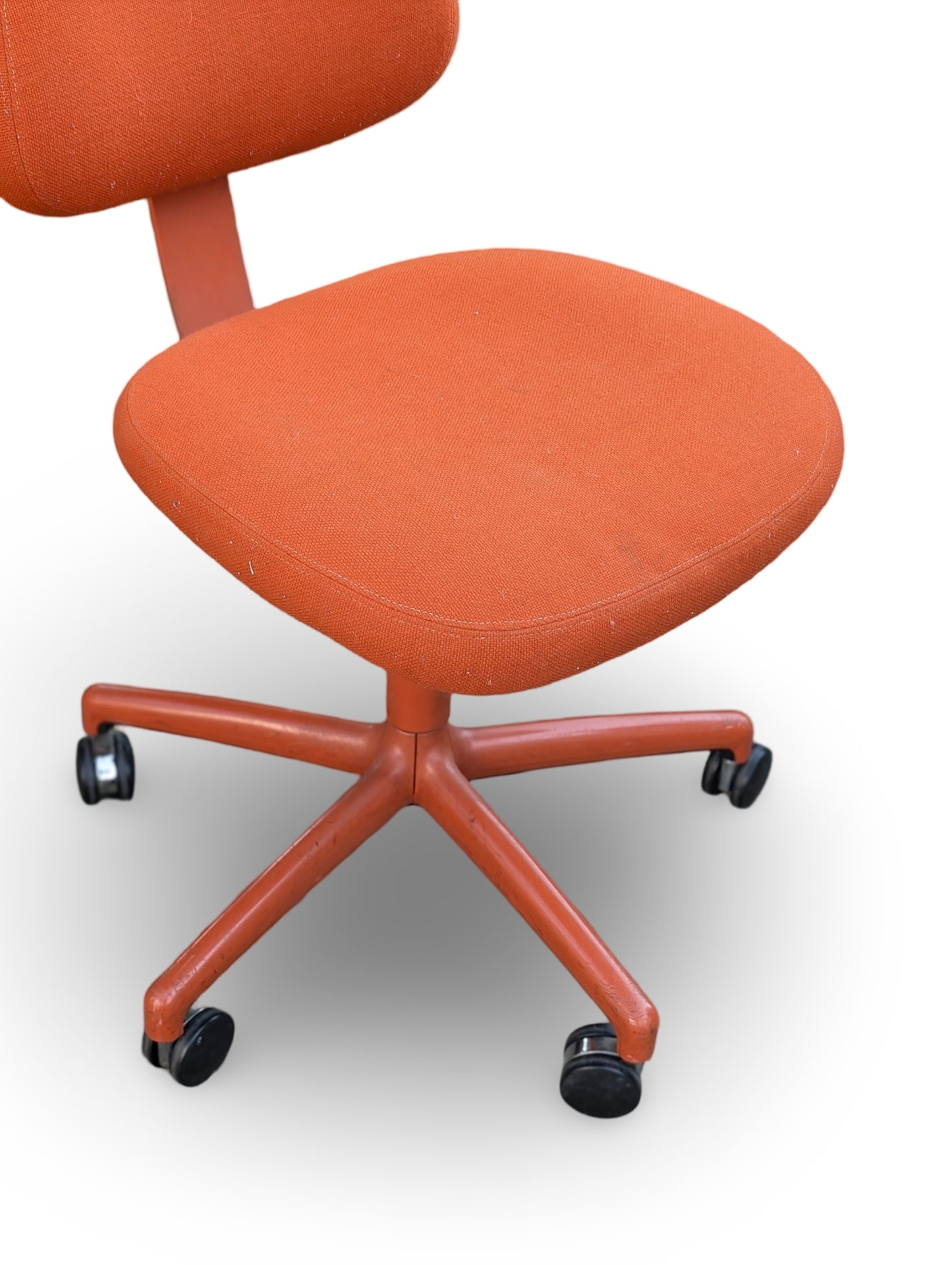 Vintage Mid-Century Modern Shaw Walker Orange Office Chair – Stylish, Durable, & Retro Appeal