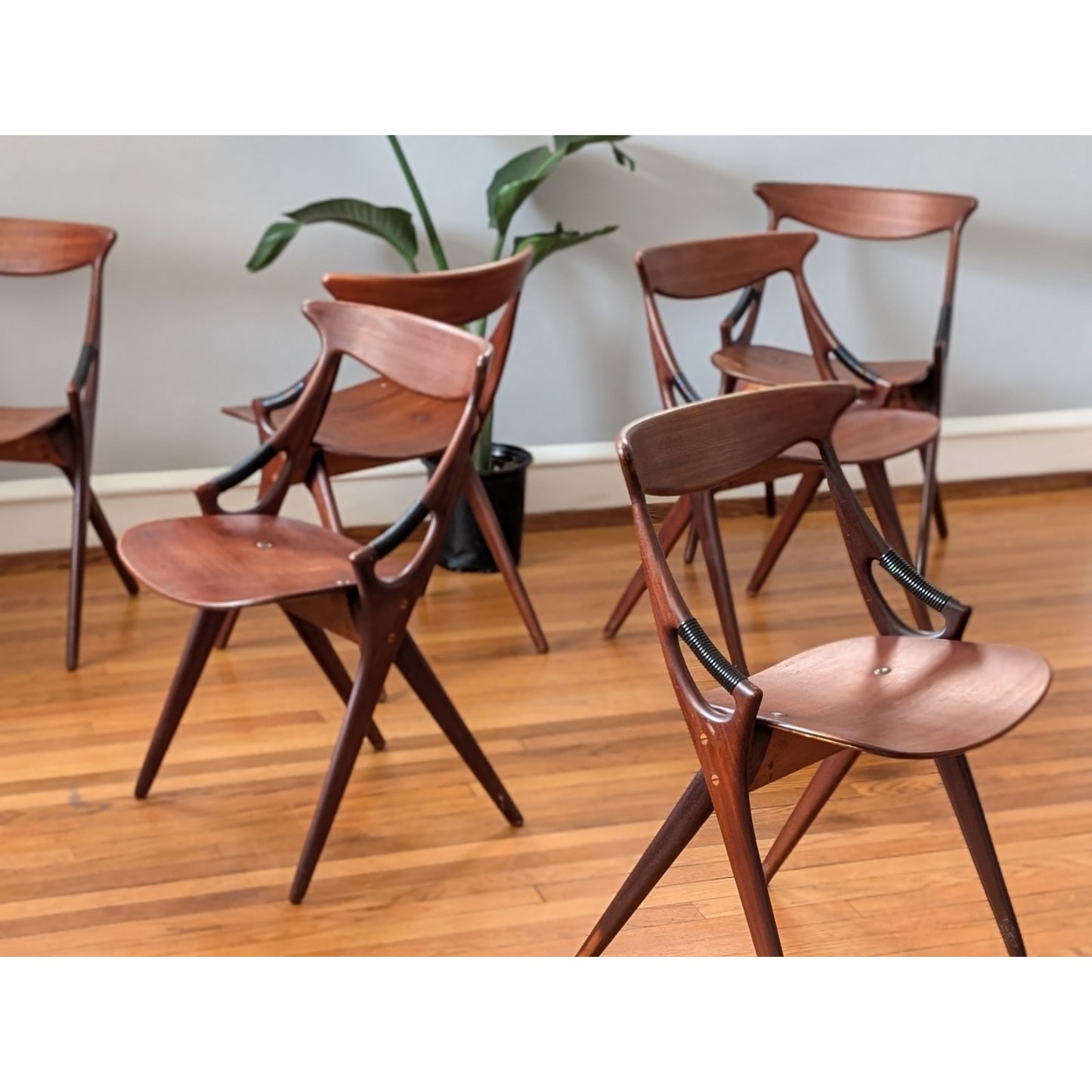 6 Mid Century Modern Teak Model 71 Chairs by Arne Hovmand-Olsen for Mogens Kold