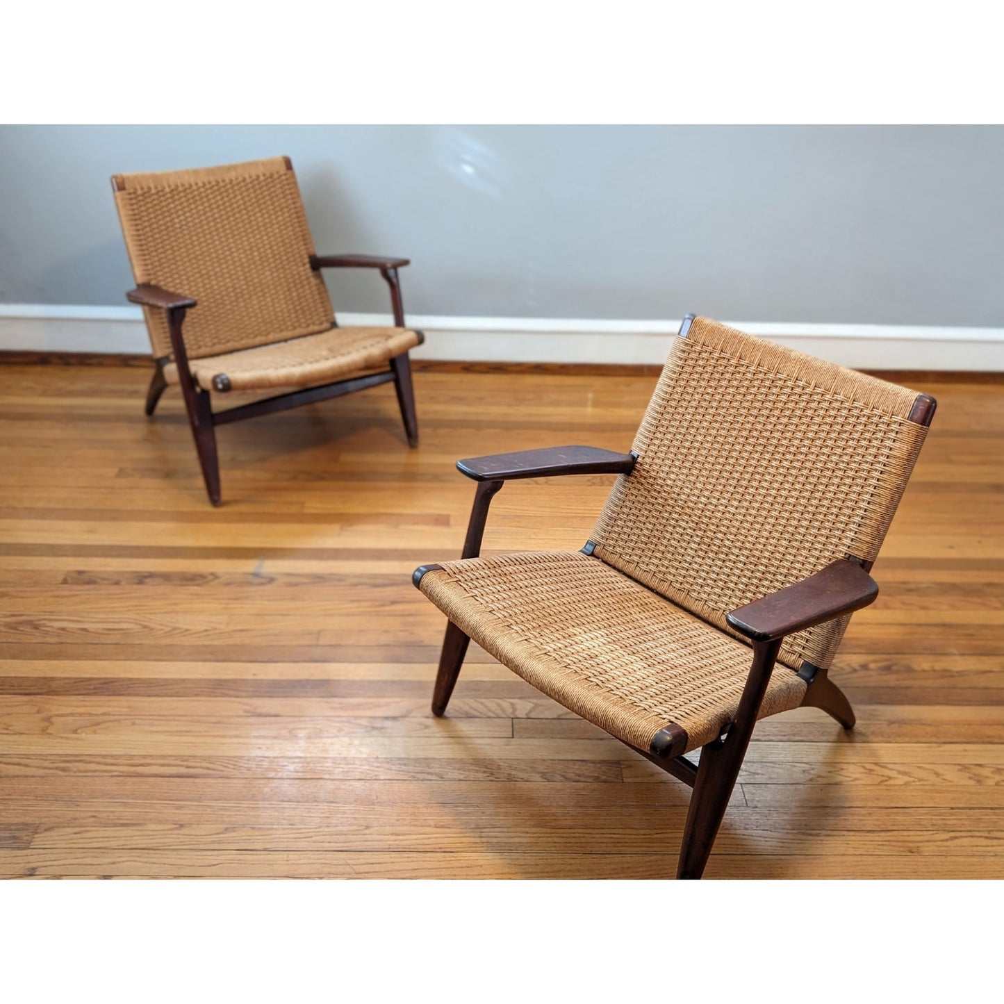 Vintage Mid-Century Modern Hans Wegner CH-25 Lounge Chairs