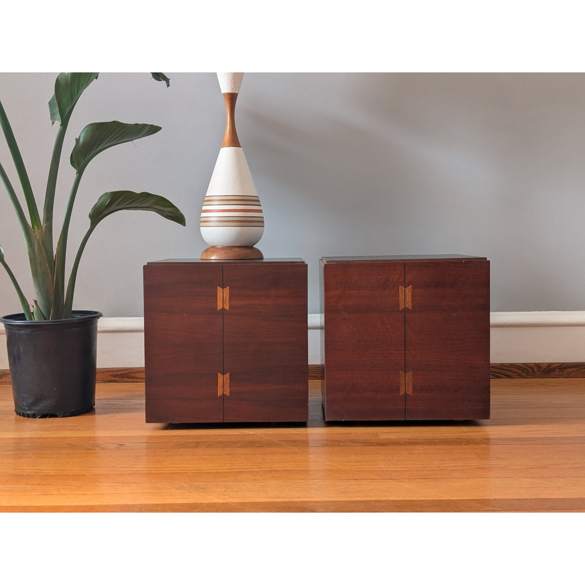 Rare Vintage Lane Acclaim Rolling Cube End Tables Set of 2, Design by Andre Bus — additional view 6