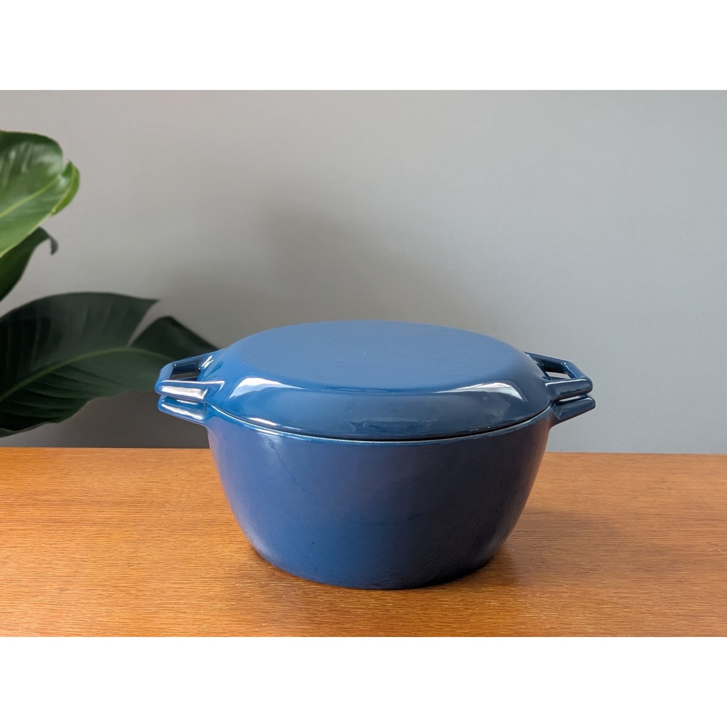 Vintage COPCO D3 Cast Iron Dutch Oven – Deep Blue Enamel, 4-Quart