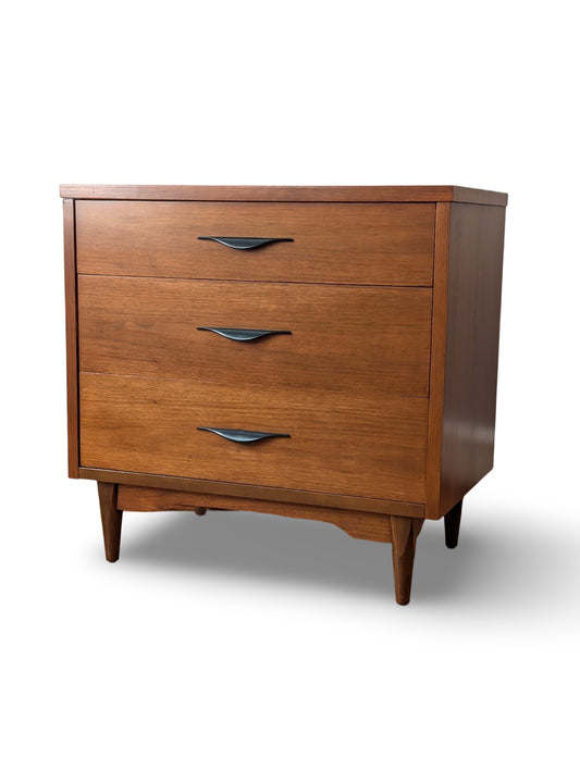 High-Quality Mid Century Modern Walnut 3-Drawer Chest