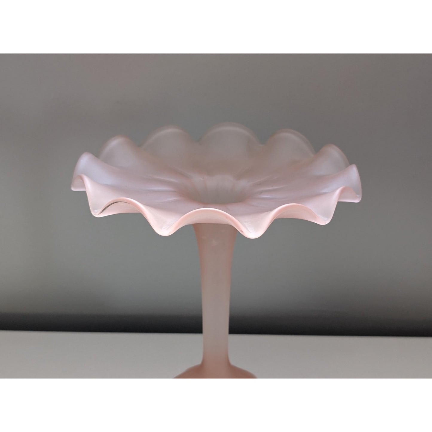 Satin Pink Frosted Glass Vase by Leonardo Handarbeit