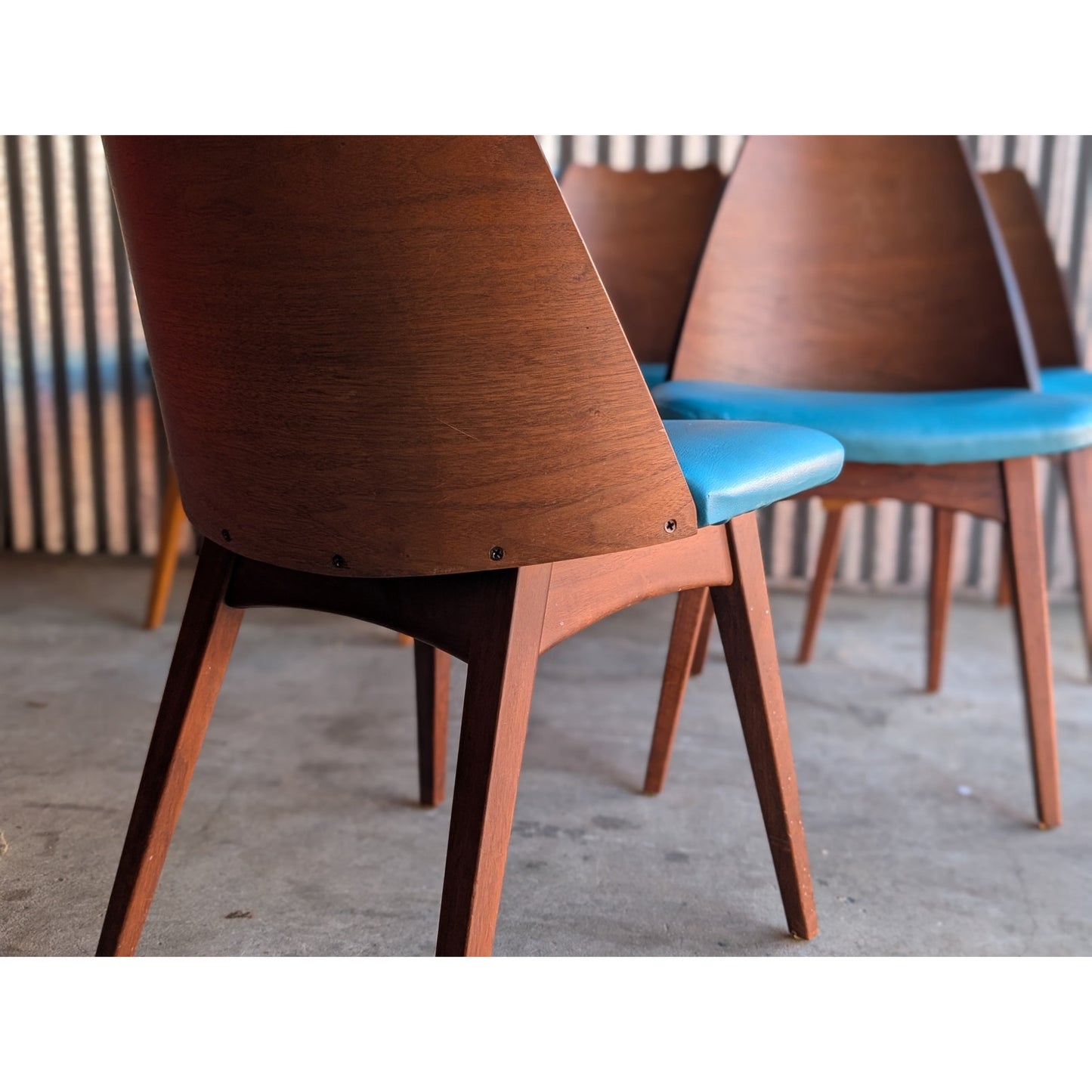 Set of 5 Mid-Century Modern Bentwood Shell Chairs by Foster McDavid – Walnut & Turquoise Vinyl, 1960s