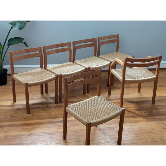 Set of 6 Vintage Mid-Century Modern J.L. Møller Model 404 Dining Chairs