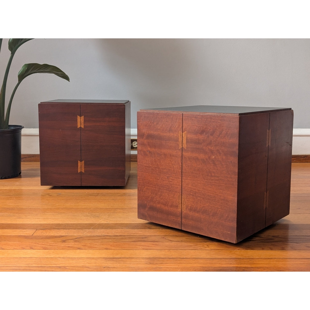 Rare Vintage Lane Acclaim Rolling Cube End Tables Set of 2, Design by Andre Bus — additional view 3