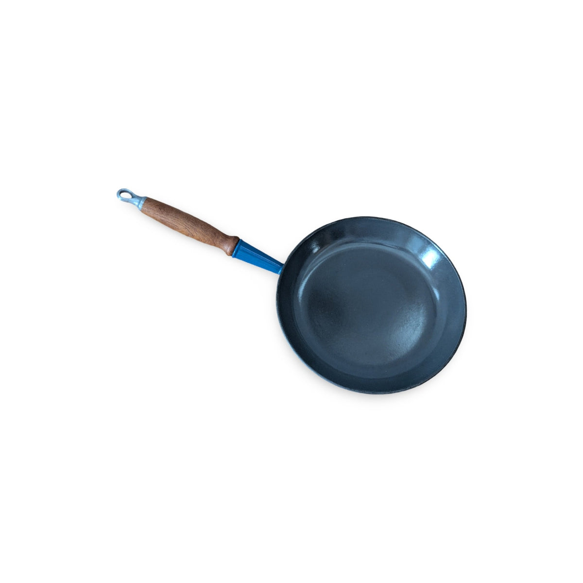 Vintage Mid-Century Modern Le Creuset #26 Blue Enamel Frying Pan Skillet with Wood Handle — additional view 5