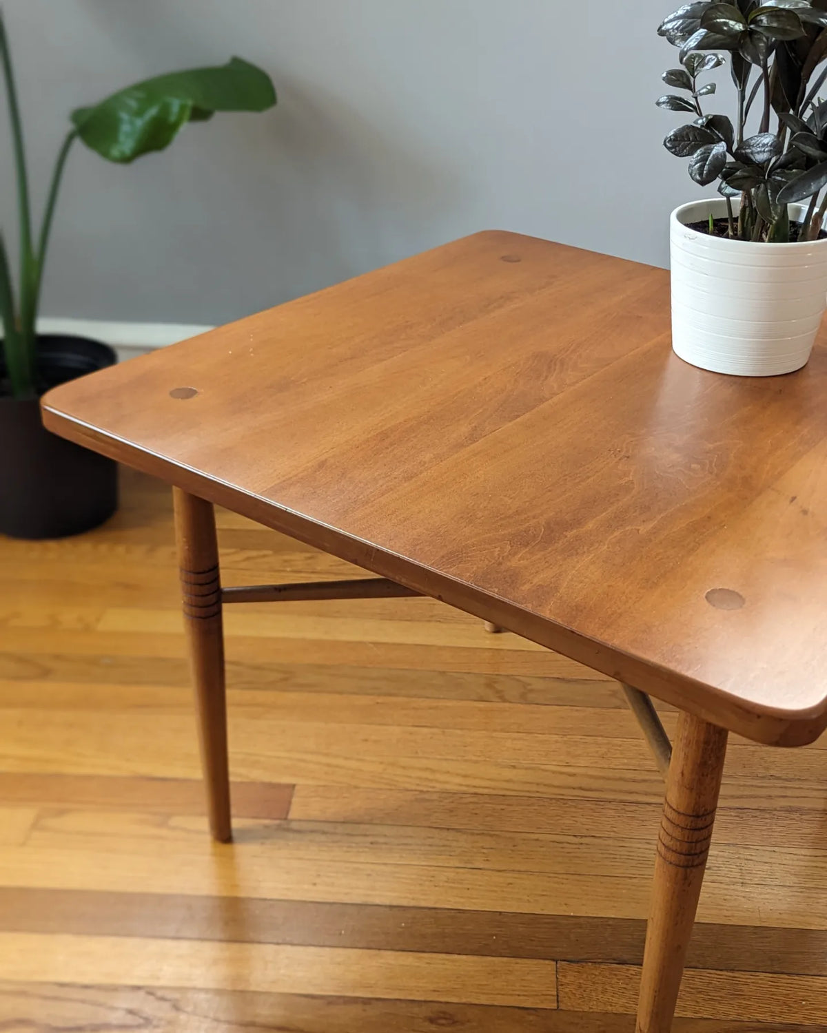 Vintage Mid Century Modern Solid Maple Side Table – Restored Top, 28" x 28" x 21" — additional view 4