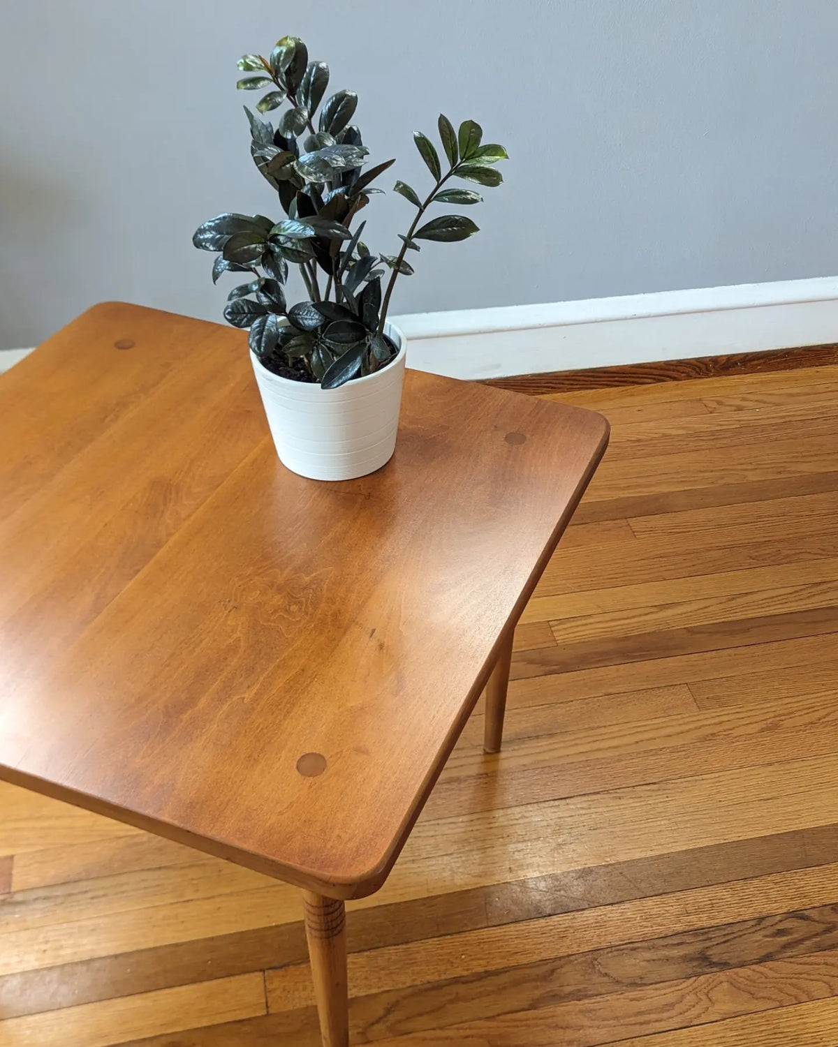 Vintage Mid Century Modern Solid Maple Side Table – Restored Top, 28" x 28" x 21" — additional view 3