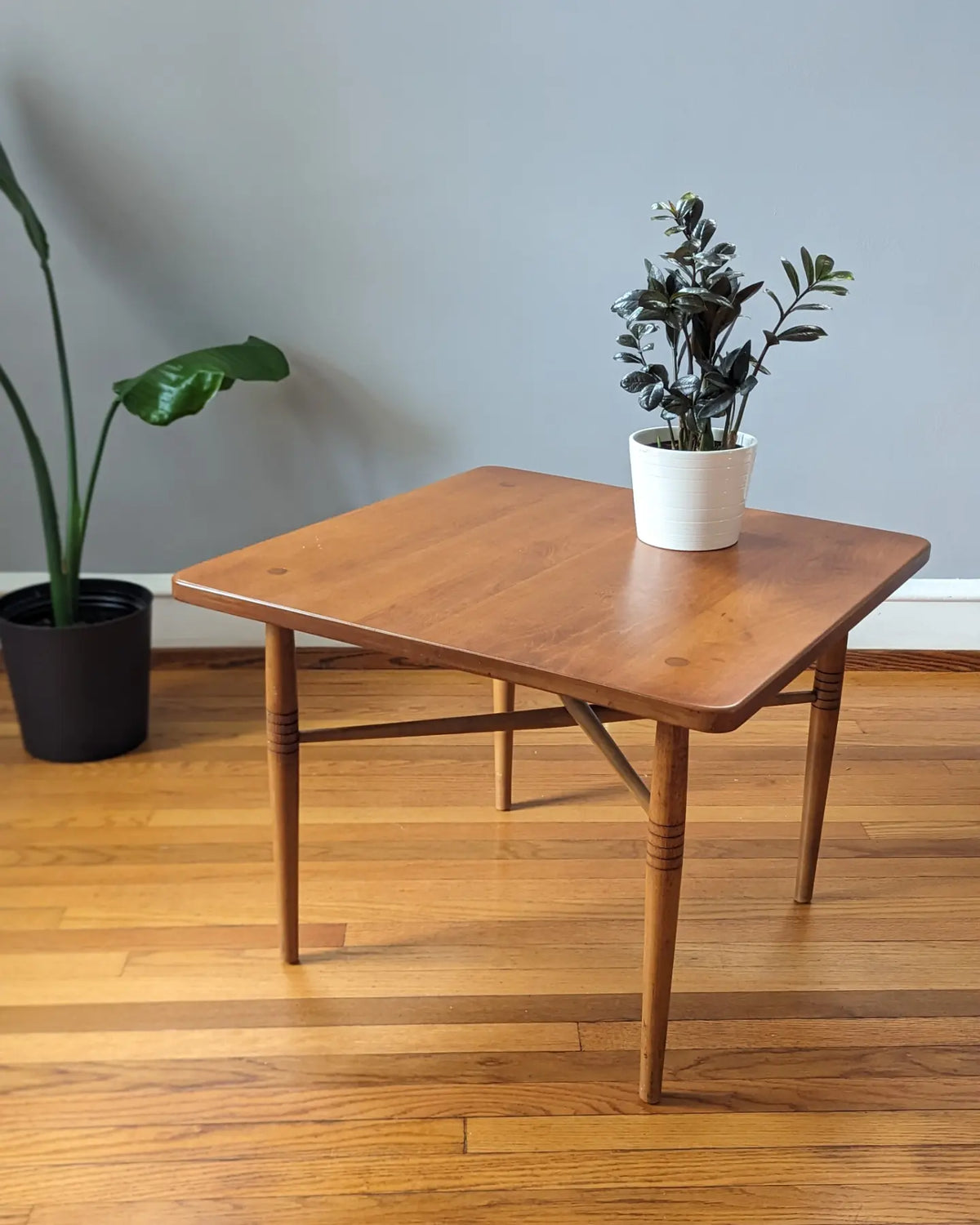 Vintage Mid Century Modern Solid Maple Side Table – Restored Top, 28" x 28" x 21" — additional view 2