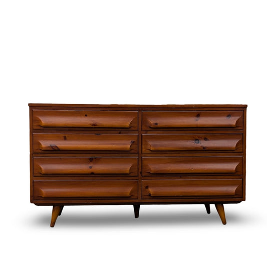 Vintage Franklin Shockey Dresser: Mid-Century Modern Design Meets Rustic Charm