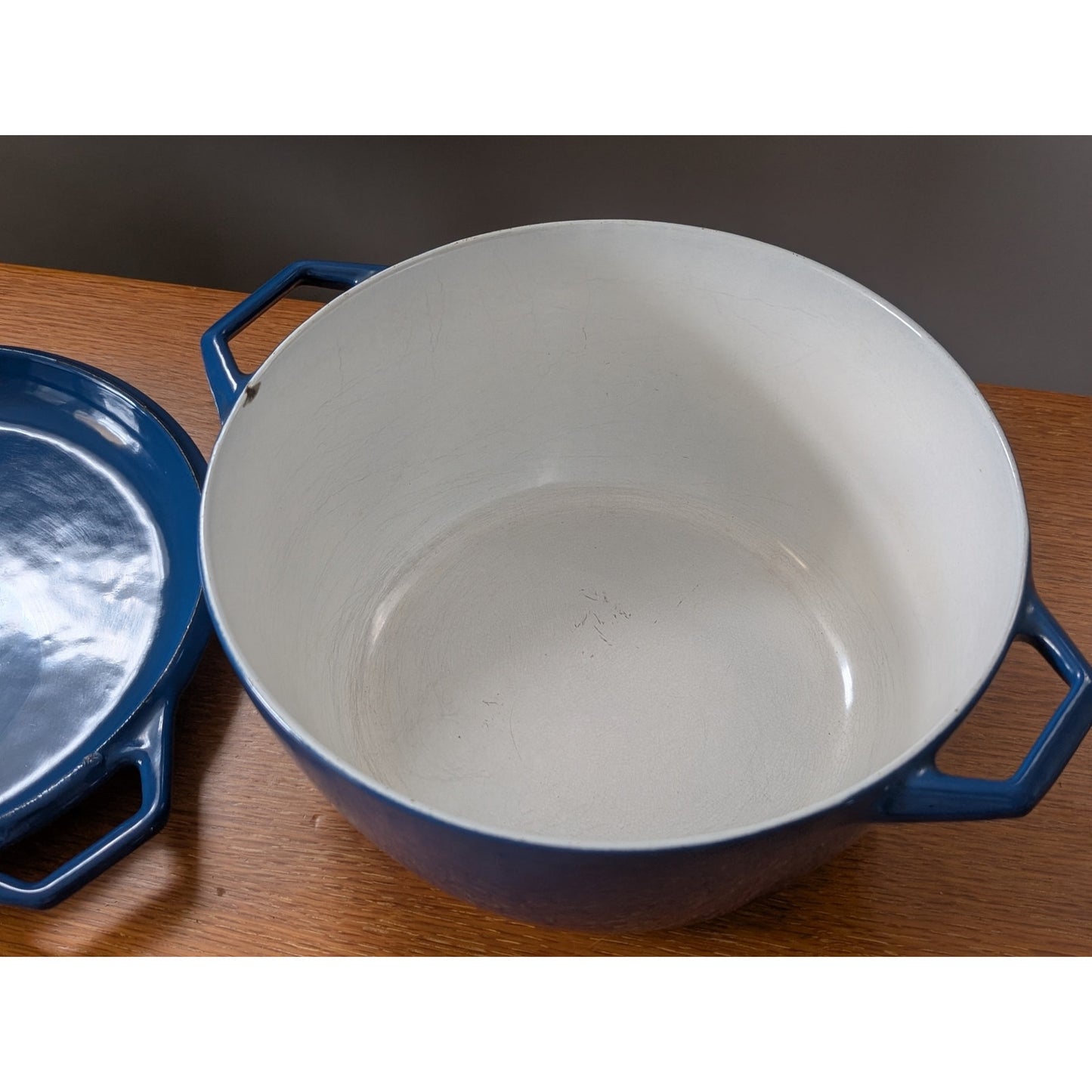 Vintage COPCO D3 Cast Iron Dutch Oven – Deep Blue Enamel, 4-Quart