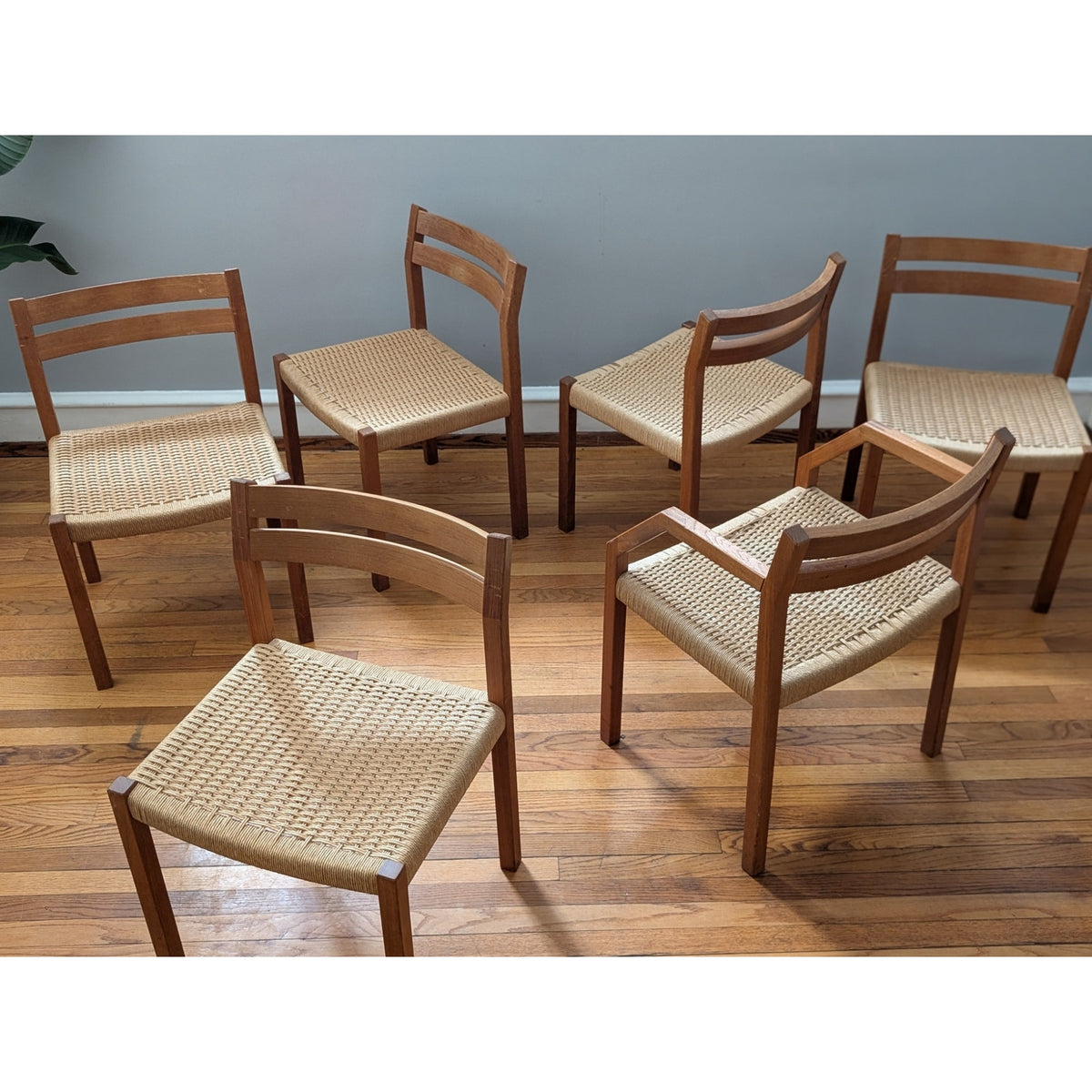 Set of 6 Vintage Mid-Century Modern J.L. Møller Model 404 Dining Chairs — additional view 6