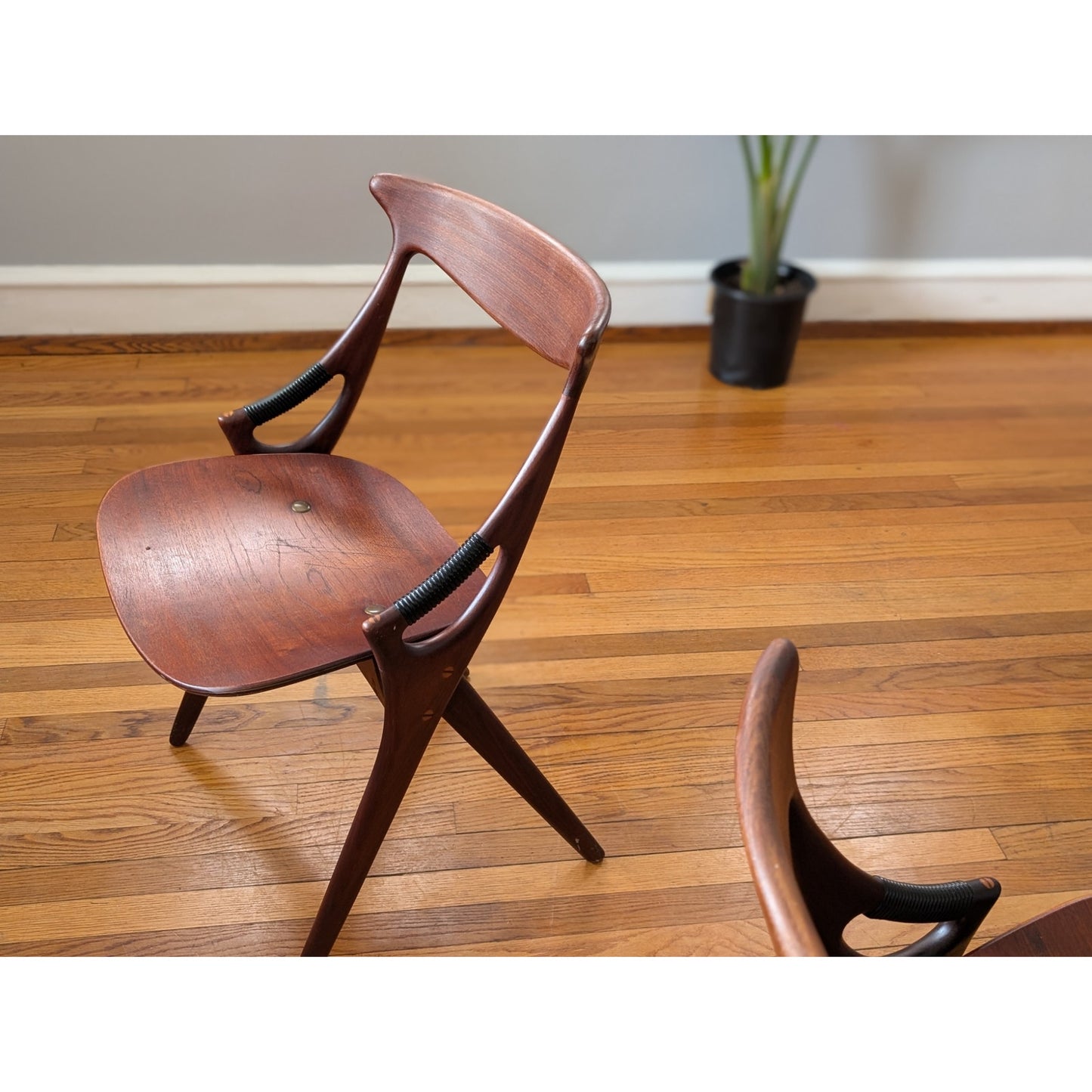 6 Mid Century Modern Teak Model 71 Chairs by Arne Hovmand-Olsen for Mogens Kold