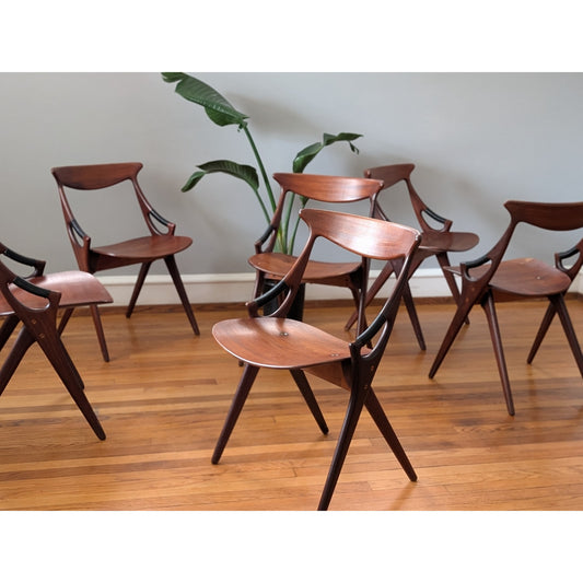 6 Mid Century Modern Teak Model 71 Chairs by Arne Hovmand-Olsen for Mogens Kold