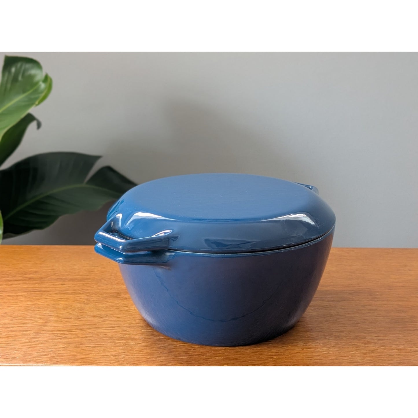 Vintage COPCO D3 Cast Iron Dutch Oven – Deep Blue Enamel, 4-Quart