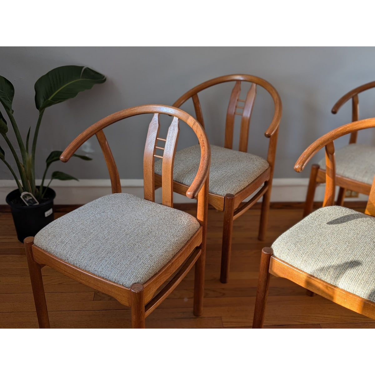 Set of 6 Danish Modern Teak Bullhorn Dining Chairs – Mid-Century Design — additional view 3
