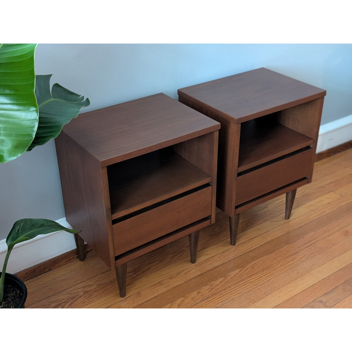Pair of Restored Mid-Century Modern Nightstands by Bassett - Vintage Elegance