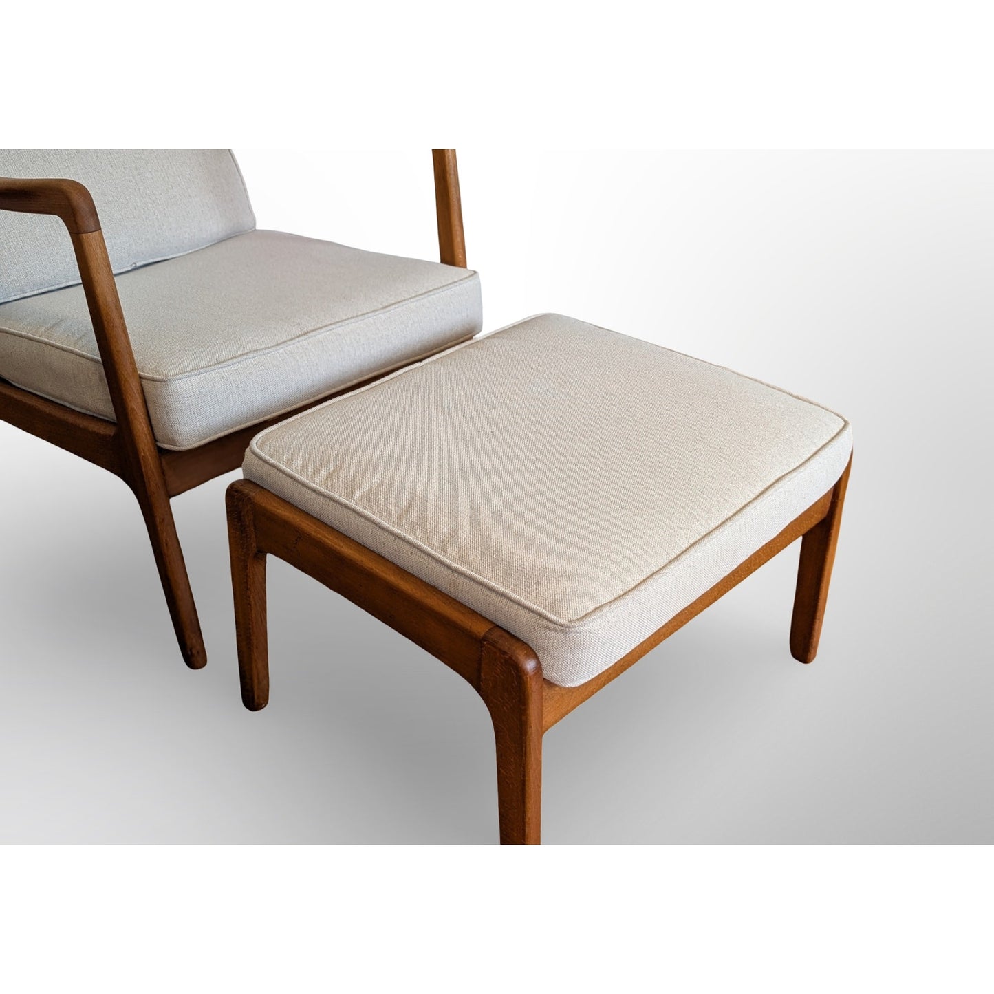Ole Wanscher FD109 ottoman upholstered Danish modern mid century modern design