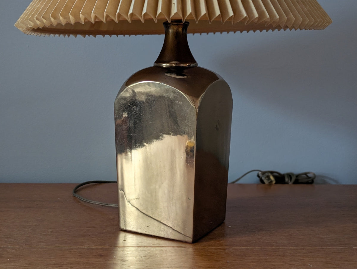 Vintage Mid-Century Modern Brass Table Lamp with Shade – Timeless Elegance — additional view 2
