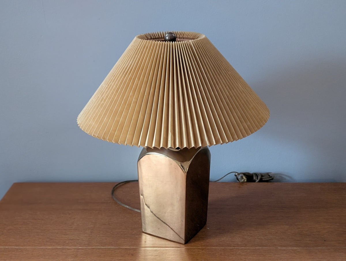 Vintage Mid-Century Modern Brass Table Lamp with Shade – Timeless Elegance — additional view 4